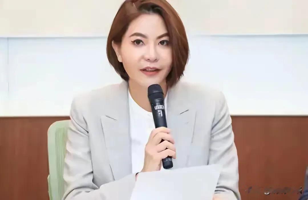 连家招牌突然不灵了？国民党这场选举让所有人大跌眼镜！  

“啪！”一张选票被重