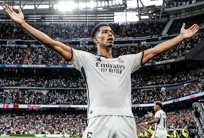 皇马现役球员最新身价TOP10
1.贝林厄姆 1.5亿欧
1.维尼修斯 1.5亿