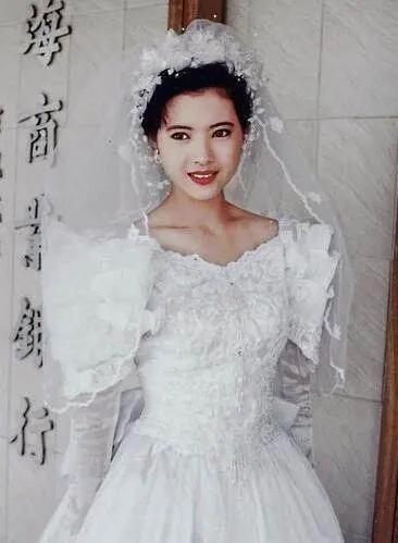 杨紫琼63岁能保持这样的状态不是“冻龄魔法“，是几十年身材锻炼，长期自律和强大的