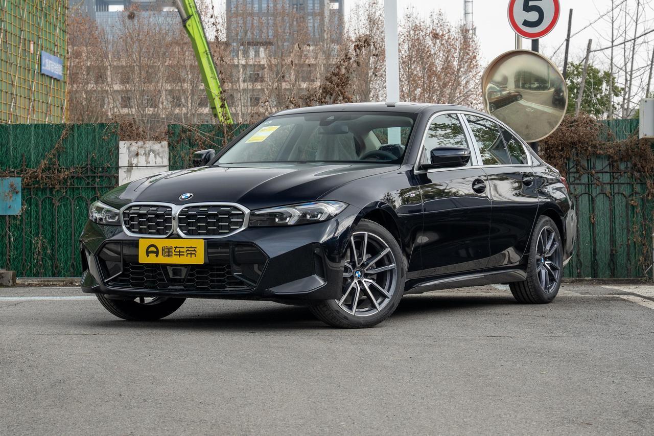 手握 30-40 万提车，真的是甜蜜又纠结：要面子、要实用、要好开、还得养得起。