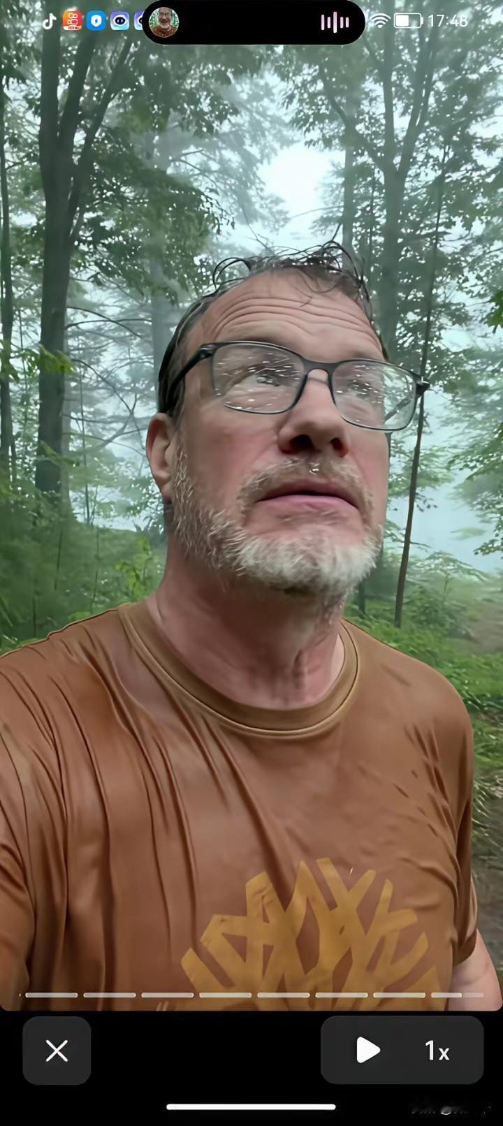 加拿大大山怎么变成这熊样，与他同龄的郭富城还像个小伙子呢！记得25年前大山为某合