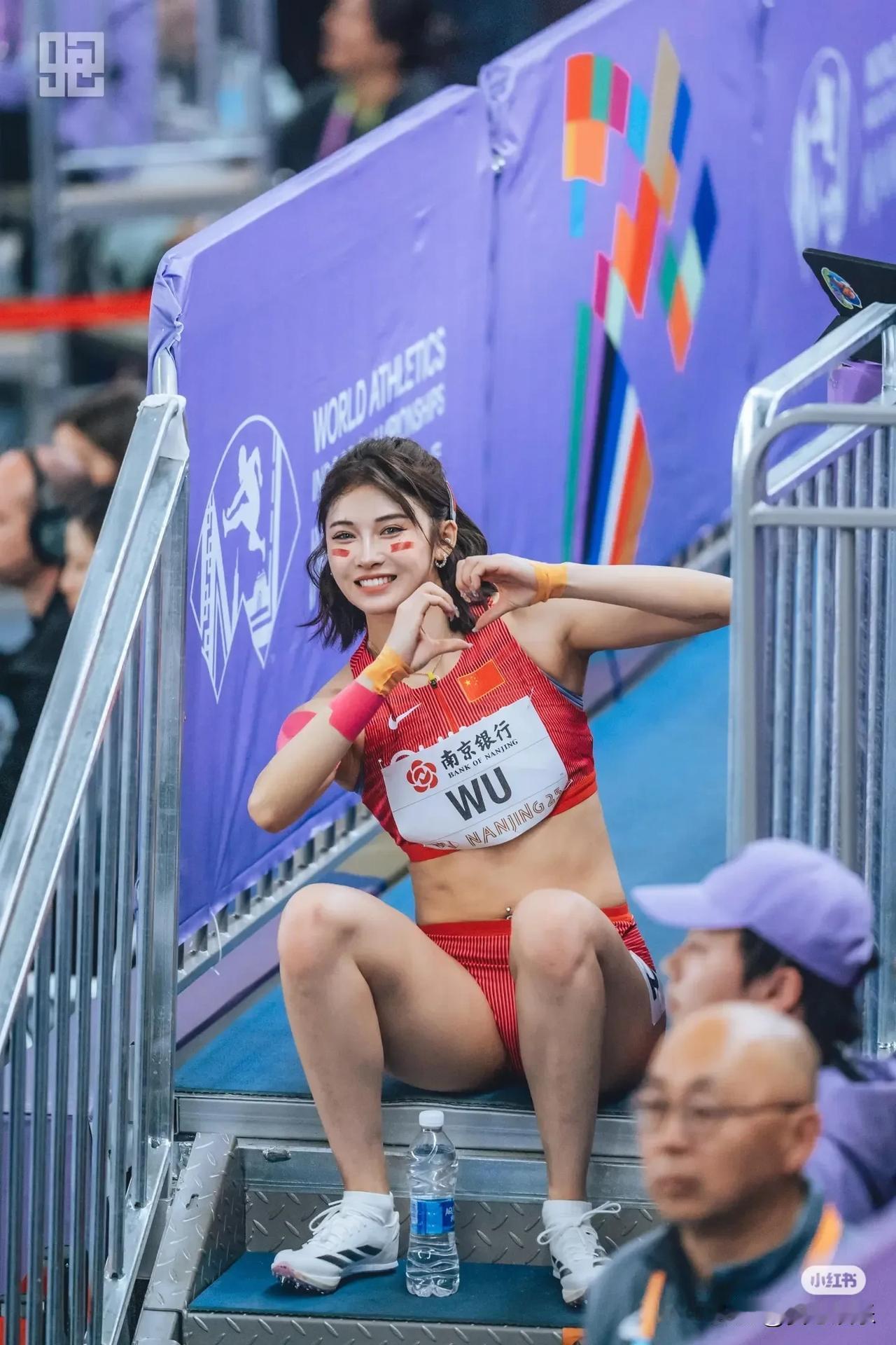 她真的内核太强大了 实力和野心并存的大女人！勇于坚持自我并且坚定地奔赴自己的热爱