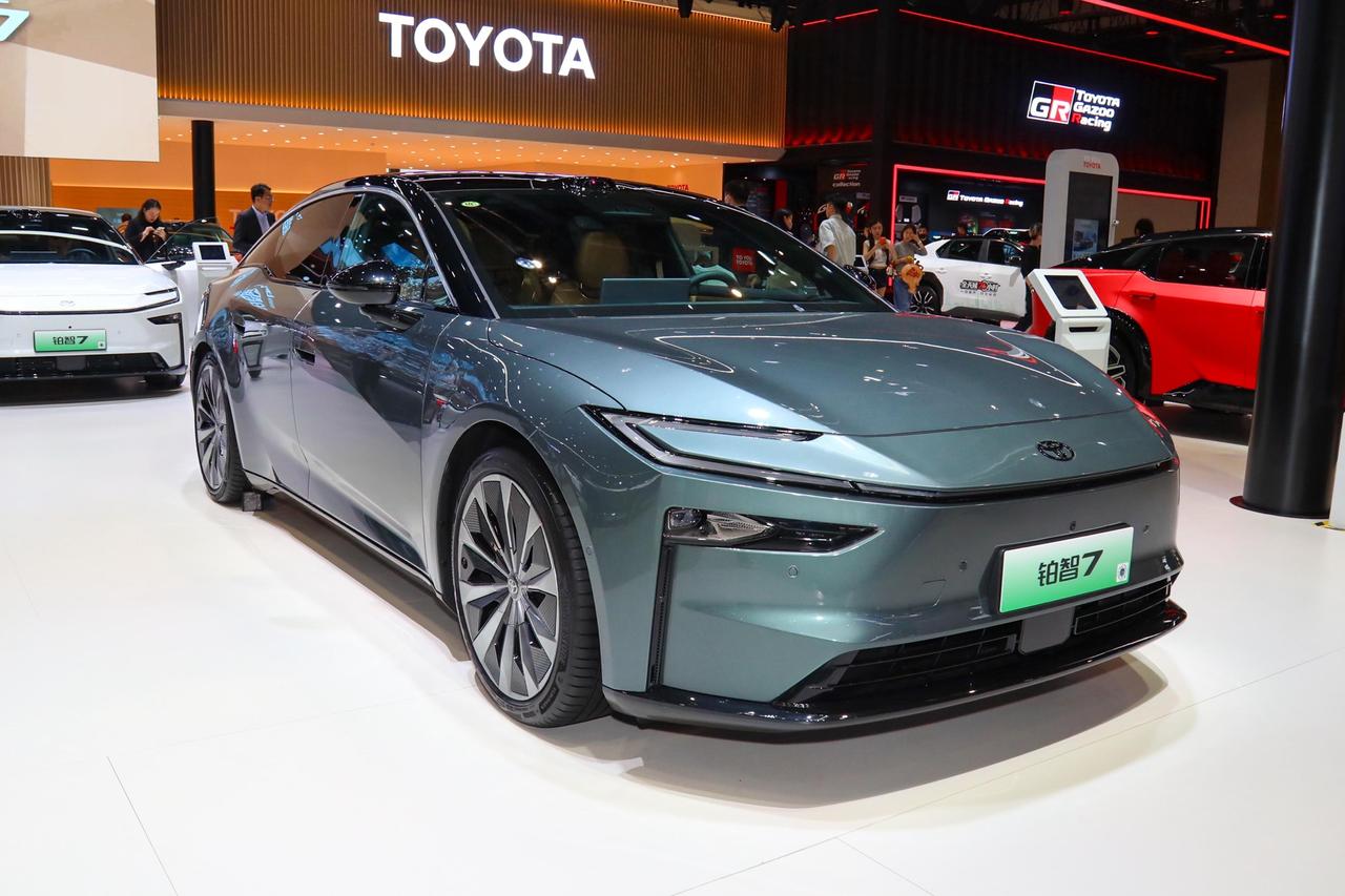 也许你不信，但这就是赤裸裸的现实
电车1年电费1000元！
油车1年油费1000