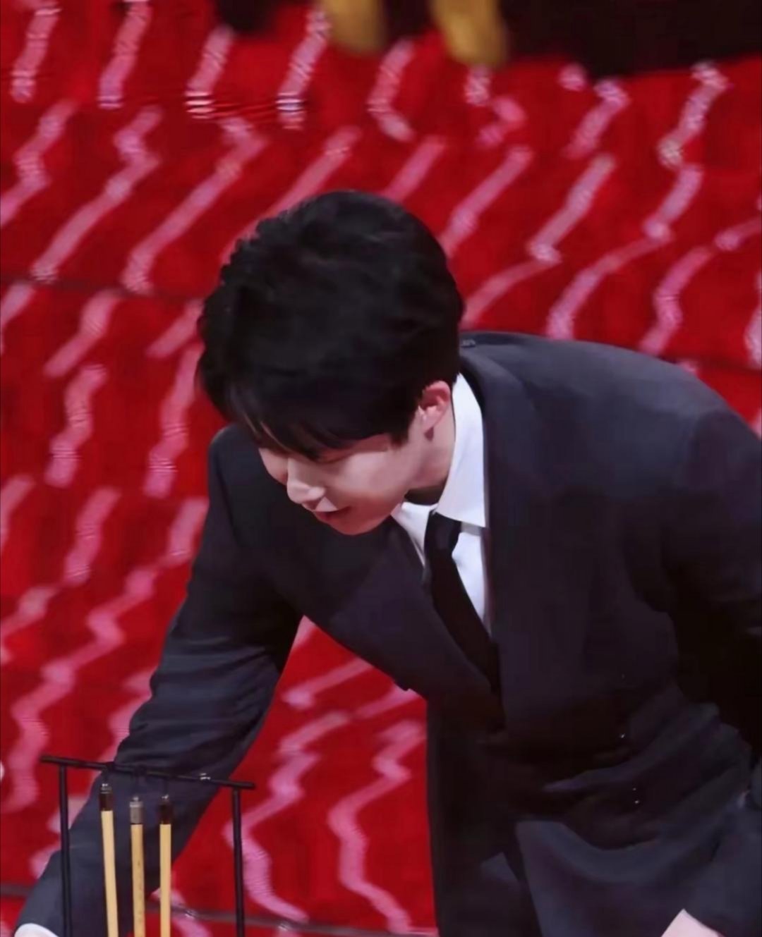 为啥说他俩是热搜的“掌控者”呢？我听说个小道消息，也不知道是不是真的。说有人故意