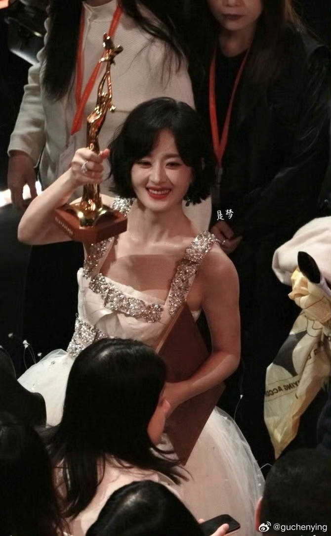 赵丽颖赵丽颖 zly赵丽颖贾小朵 zly赵丽颖在人间 zly赵丽颖许半夏 "花店
