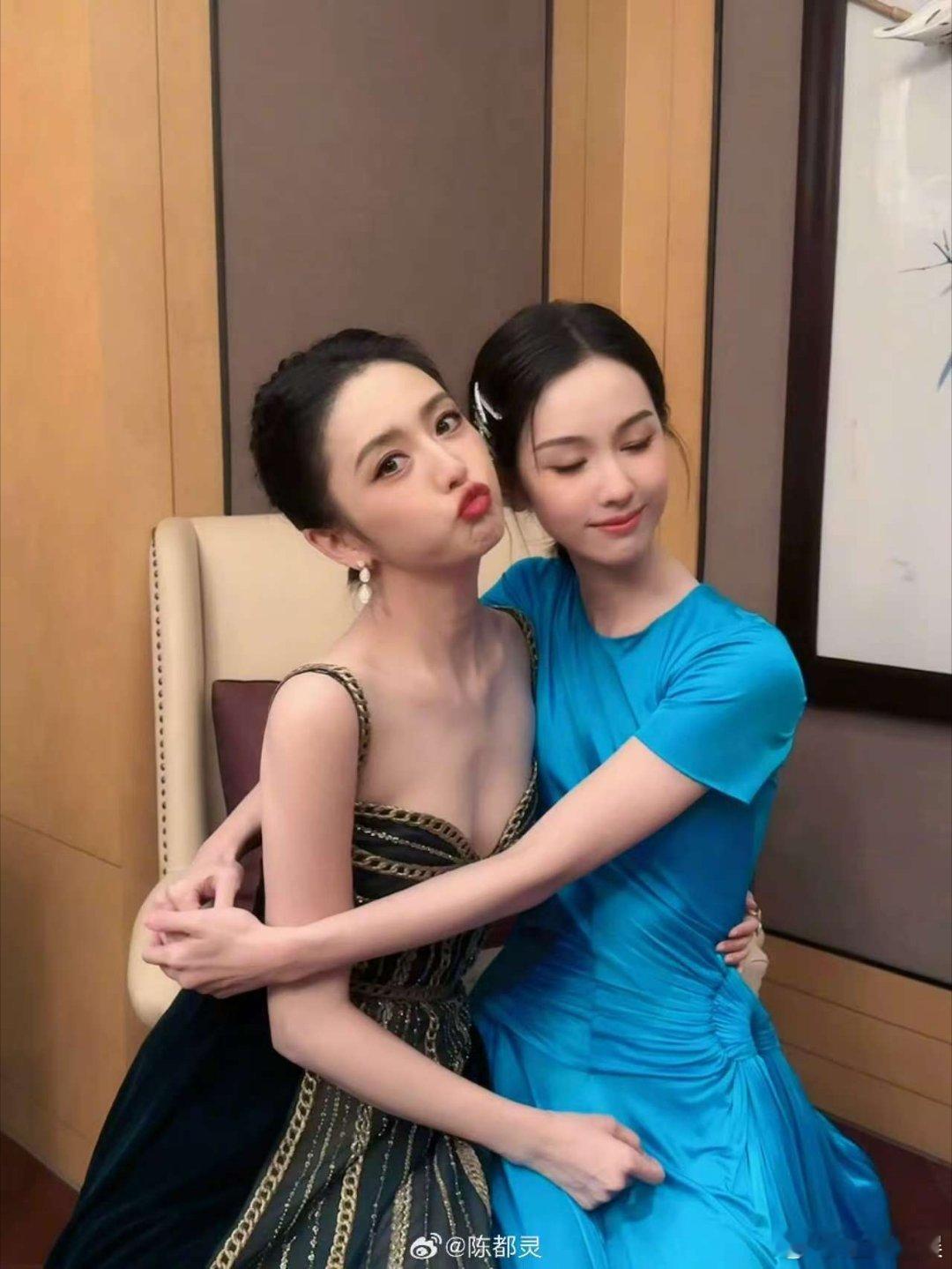 陈都灵国剧盛典合照陈都灵发了好多合照陈都灵发了好多合照，好好好，