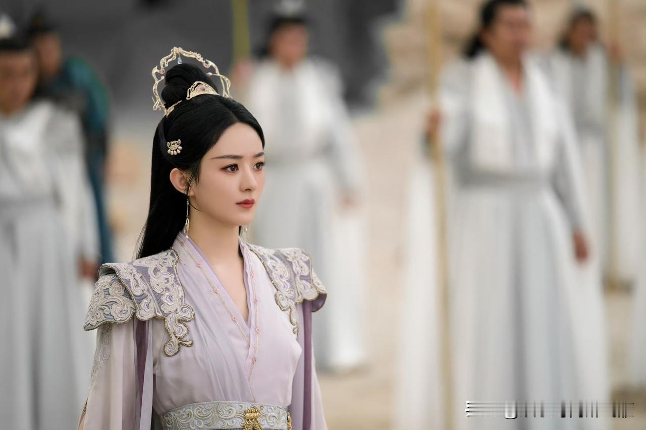 [机智]赵丽颖沈璃：周末愉快！[灵光一闪]
赵丽颖碧苍王沈璃，枪指苍穹战邪魅，守