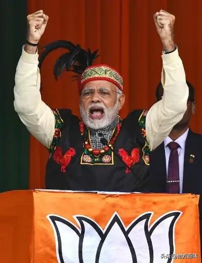 “5.7”空战对印度是灾难，净投资暴跌，国际基金货币组织降级印度经济，就连伊朗都