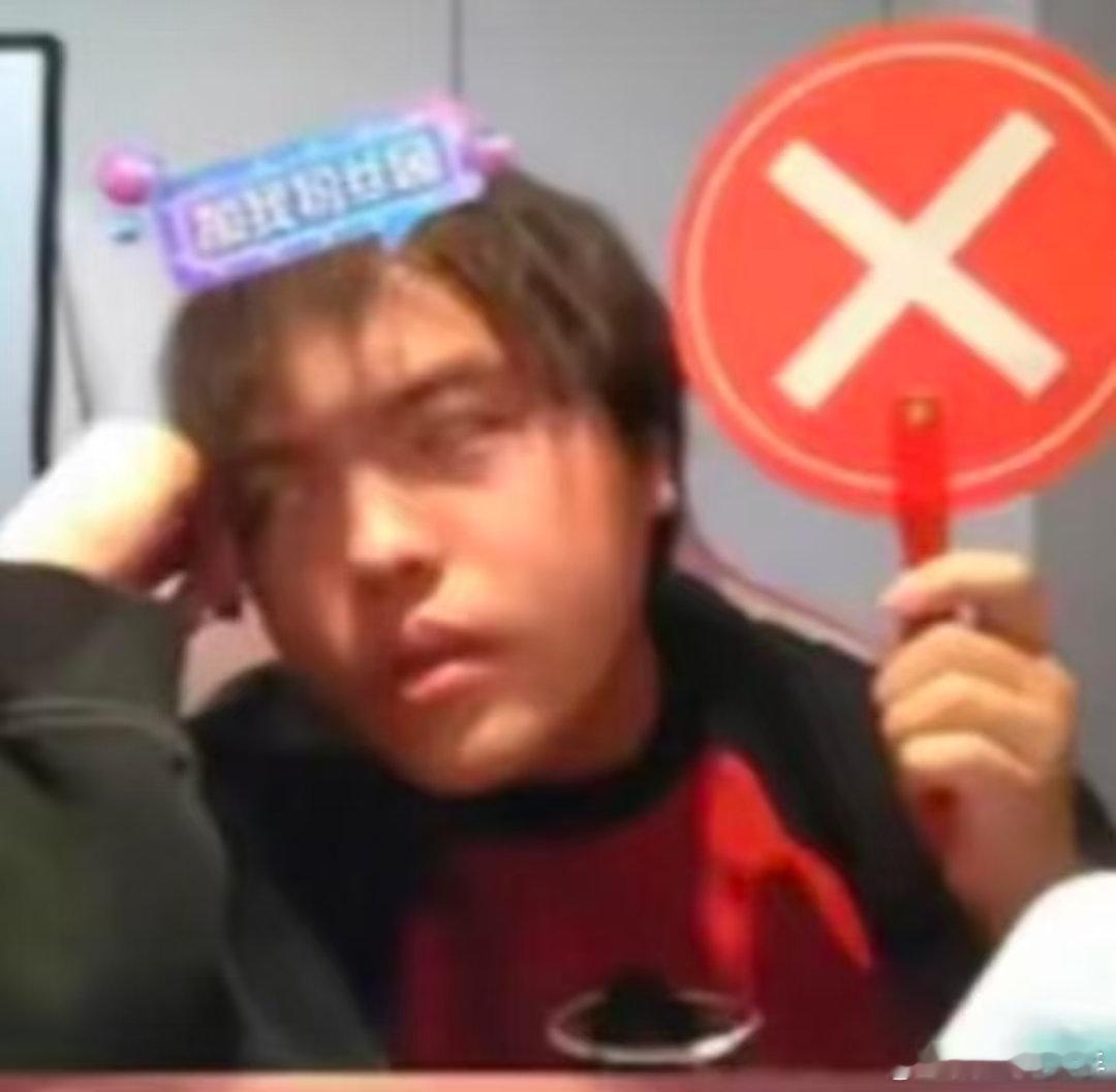 辽宁春晚 小品里插广告今年的春晚咋回事，昨天河南卫视的春晚就被说大量广告里穿插少