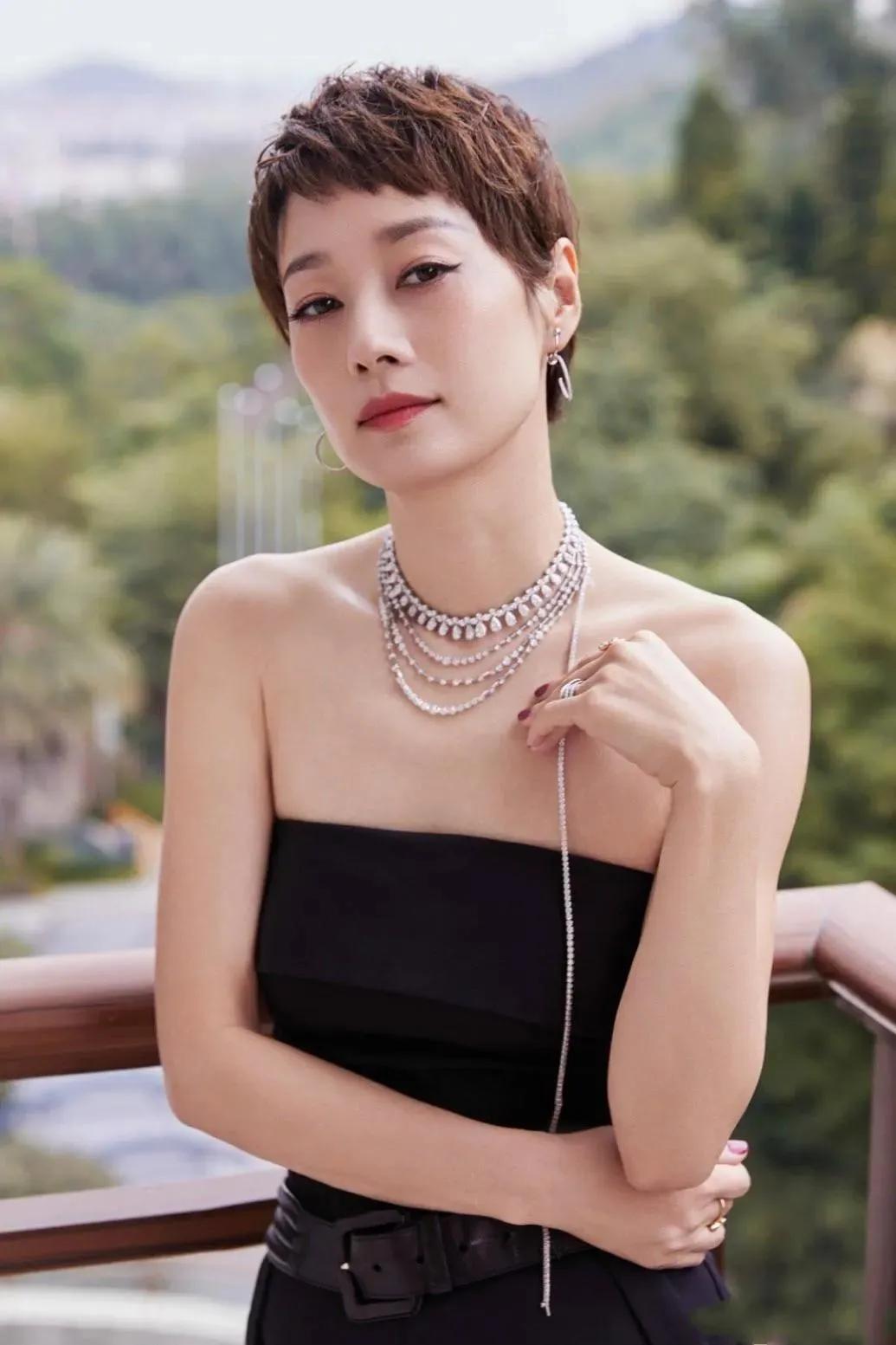 2017年，马伊琍拍戏赚了5000万，有个朋友找她借钱做生意，但马伊琍却直接拒绝