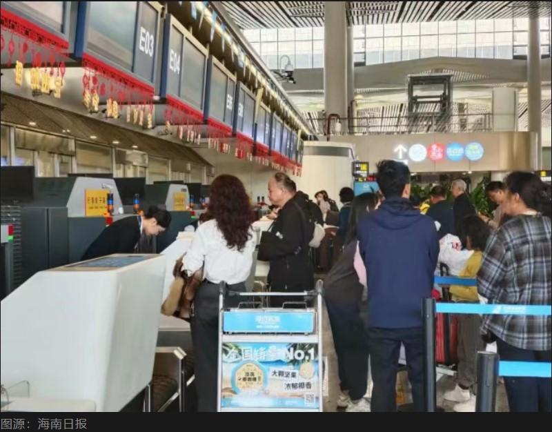 春节假期过半，海南出岛彻底开启“抢票冲刺模式”！机票、轮渡全线告急，官方发布会+
