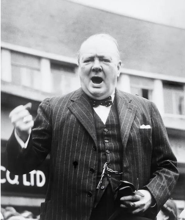 丘吉尔直言：原子弹没炸亡日本，反而救了它？史实揭开疯狂真相！

丘吉尔说：“如果