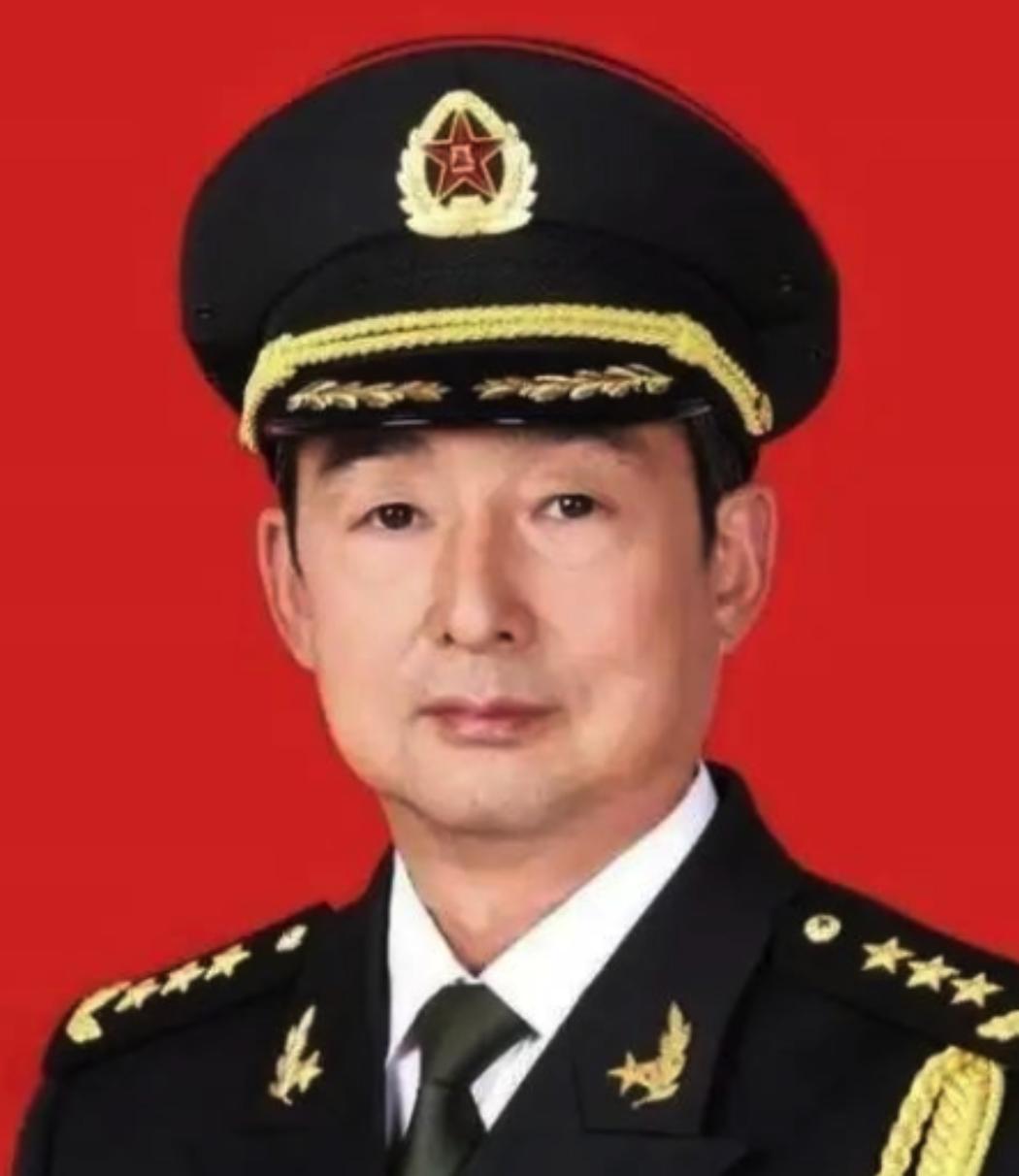 1963年，彭小枫考哈军工政审被卡。张爱萍当场发问：“知道他是谁的孩子吗？”这惊