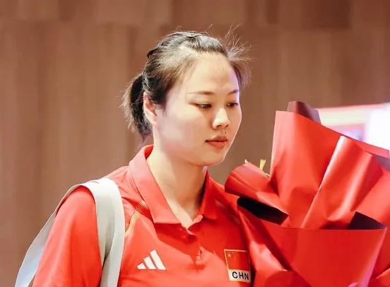 球迷们都知道龚翔宇在中国女排接应位置上坚守了十多年，从19岁里约奥运会夺冠开始，