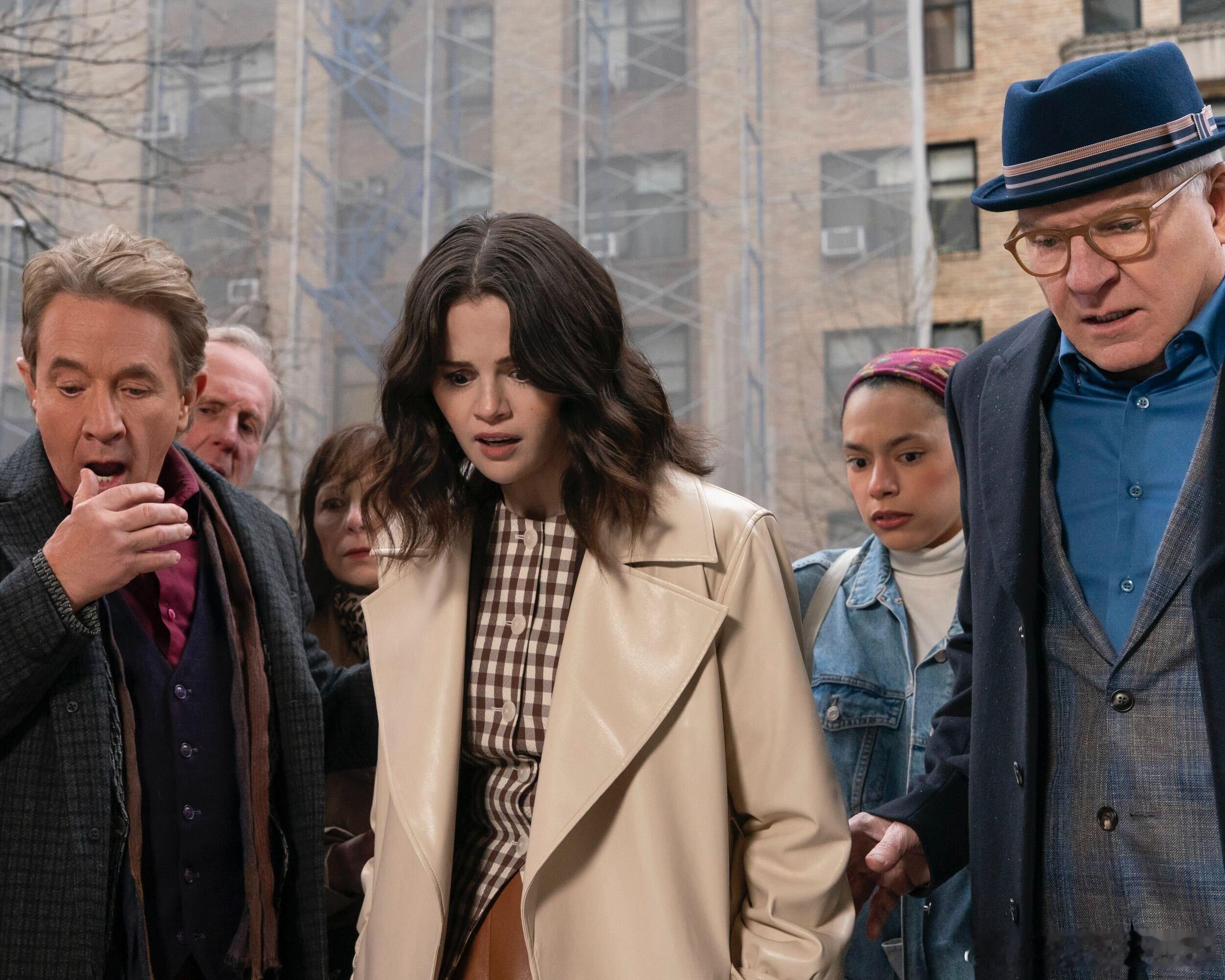 Selena Gomez赛琳娜戈麦斯再度凭借美剧《大楼里只有谋杀》获得金球奖音乐