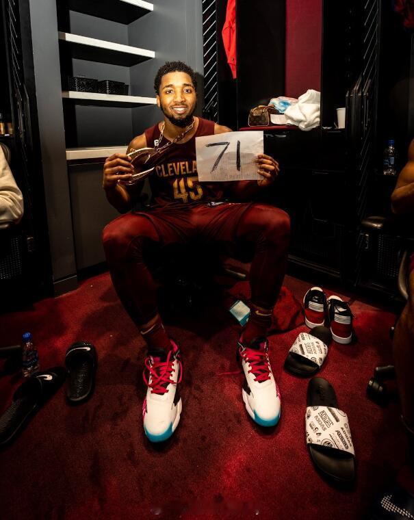 在老詹家乡打球感觉如何？有信心帮骑士拿第二个总冠军吗？NBA蜘蛛侠来直播了