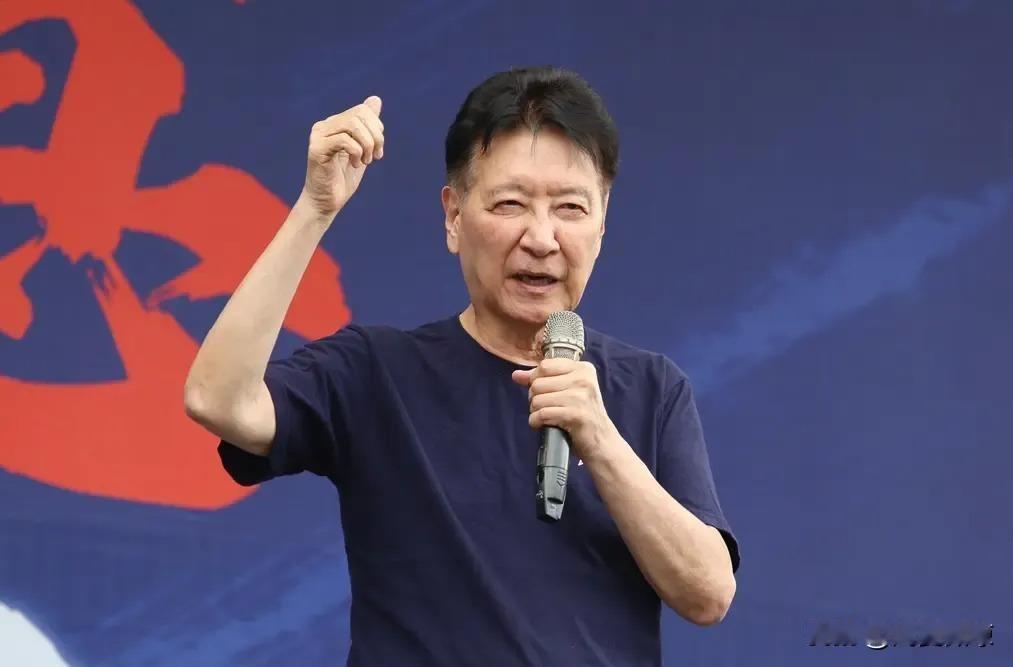 赵少康又想入非非了，当美国宣布对台征收20%的关税，台湾傻了，因为比韩国日本的1