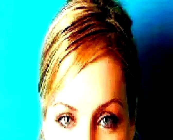 一部电影，2005年上映时场均观众不到12人，现在短视频播放量几十亿。

怎么做