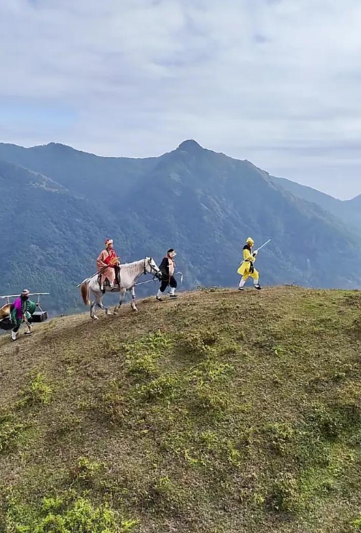 直播无底线？拿四大名著的《西游记》进行直播，难道自媒体真的没有路可走了吗？

林