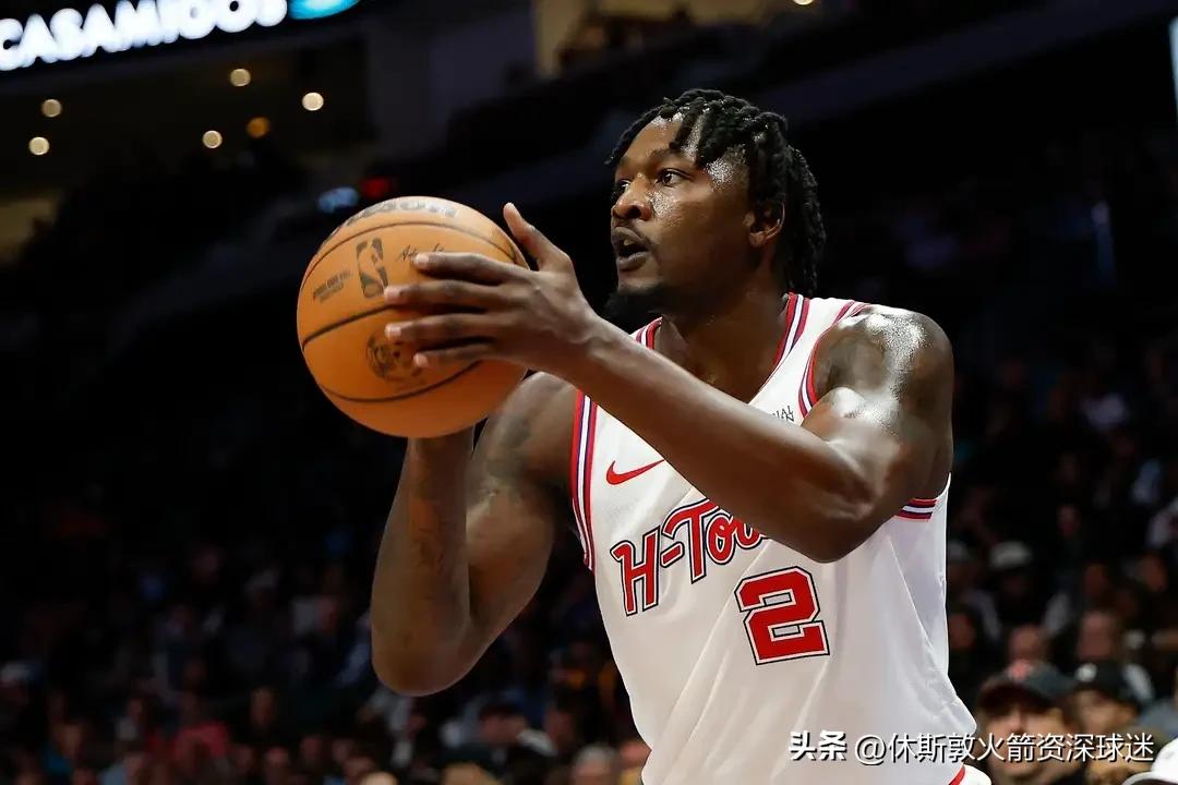 芬尼史密斯已经证明自己下降太严重，现在在火箭就是累赘。估计湖人当初庆幸自己避雷了