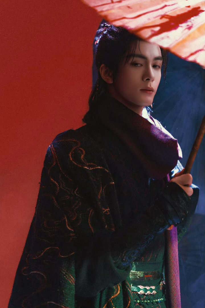 曾舜晞太适合武侠了曾舜晞翻身压下吻上去 谁懂啊！曾舜晞翻身压下吻上去瞬间封神，性