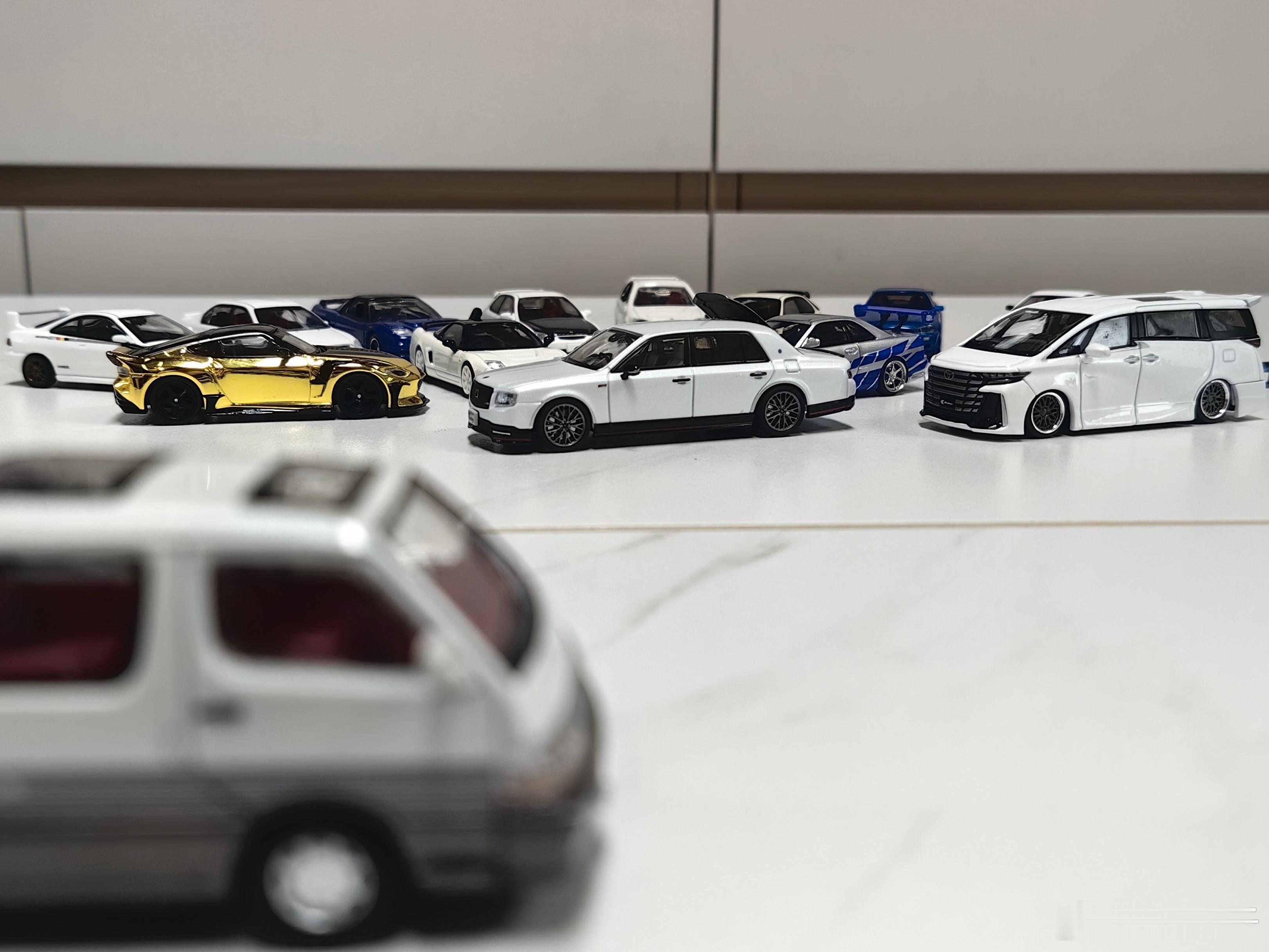 “来揸车啦！我新换的Spoon！”“VTEC is the best！”“哥有人