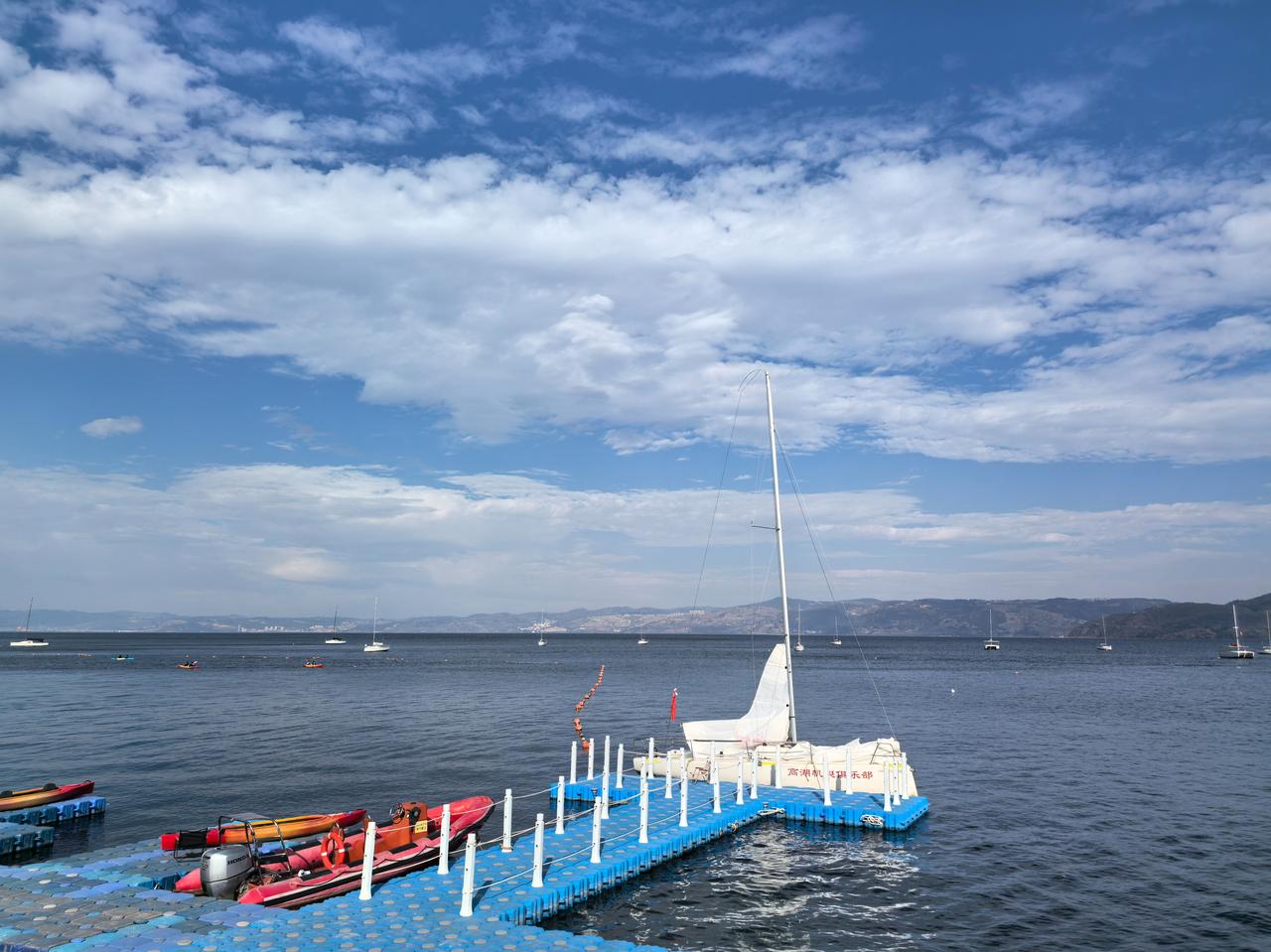 日本是在作死的边缘疯狂试探，这么下去，不出意外的话应该很快就会出意外。现在日本国