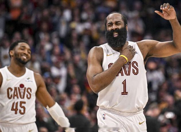 米切尔打趣哈登：你有5个失误我才1个，那我才是助攻王啊北京时间2026年4月21