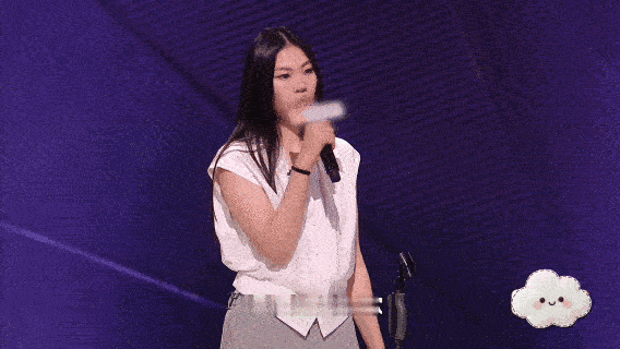 怎么会有人的童年创伤是李宗盛 混油皮三个字，是妈妈掩饰难过的借口。若干年后的王大