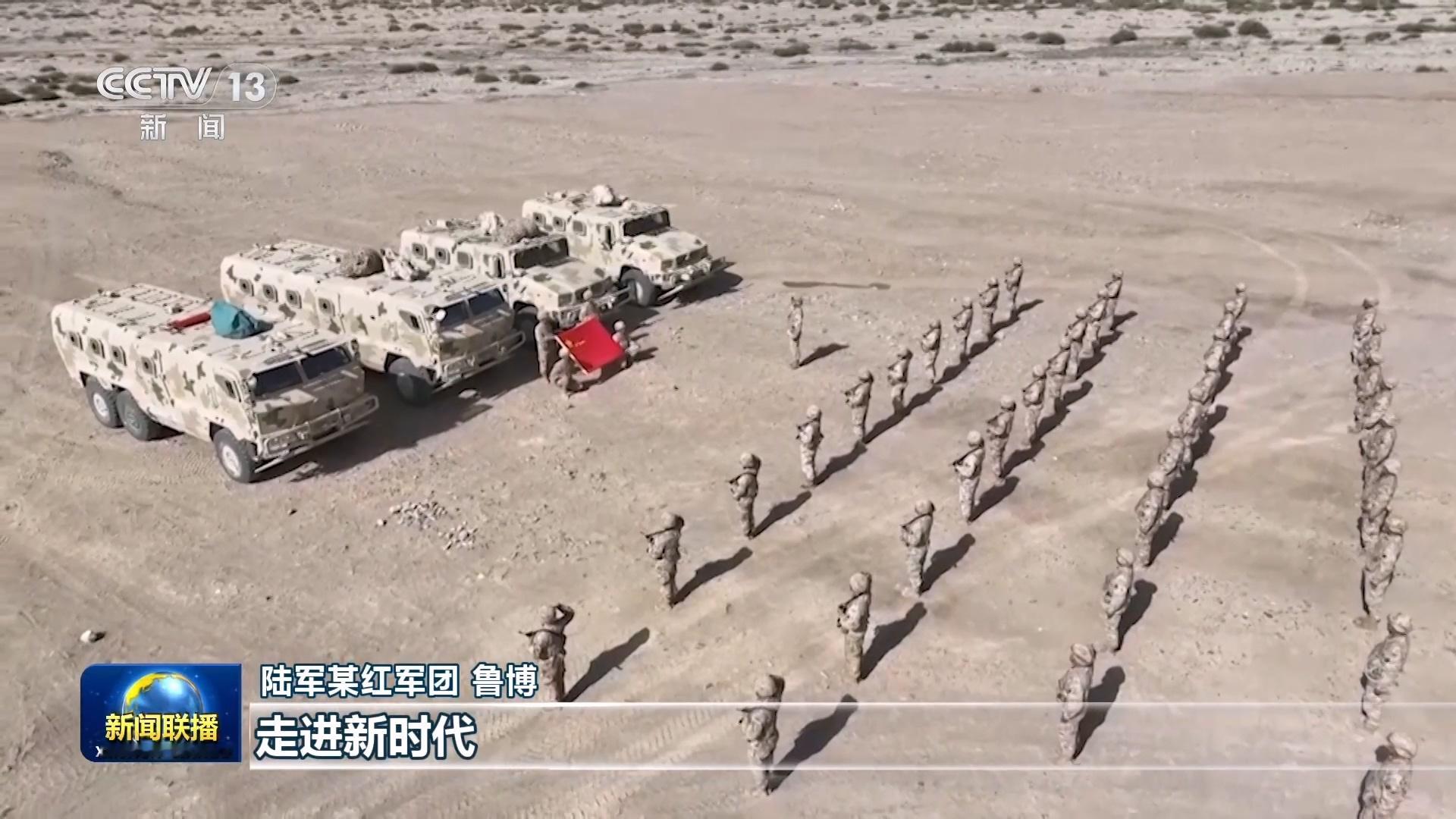 人民军队时刻准备着八一建军节 新型运兵车 ​​​