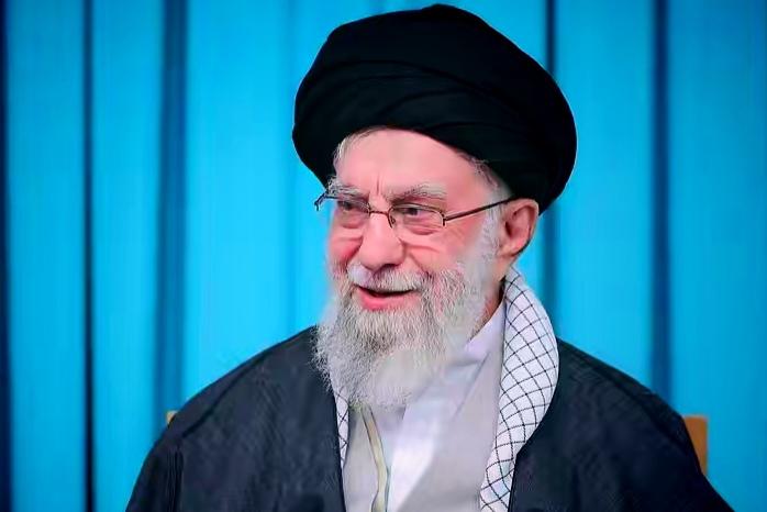 哈梅内伊谈经济动荡与街头风波：商人有苦衷，闹事者得收拾

这两天，哈梅内伊站出来