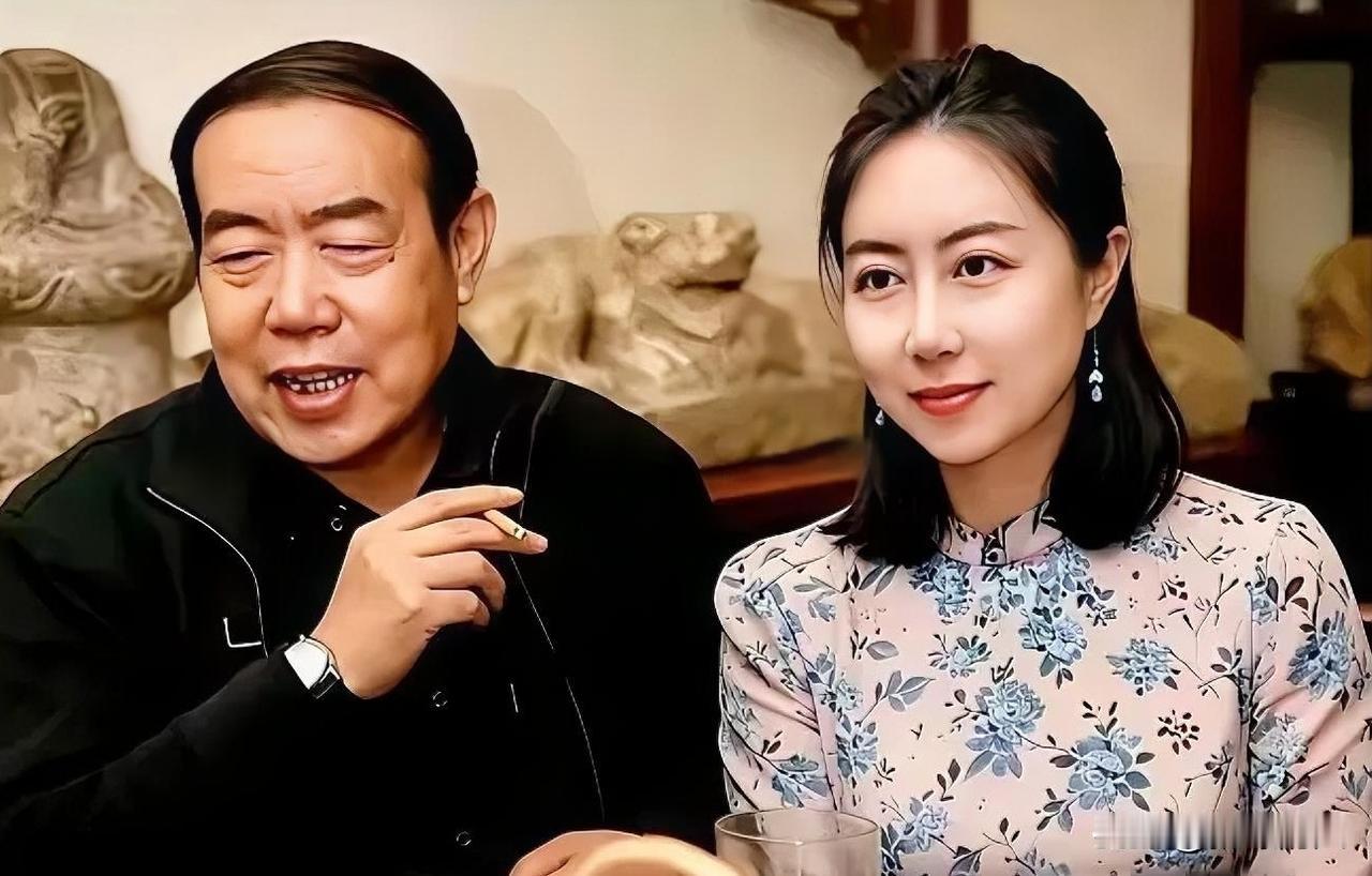 当代著名女诗人“贾浅浅”，被西北大学连续重罚，最严厉的是……把她的硕士学位都取消