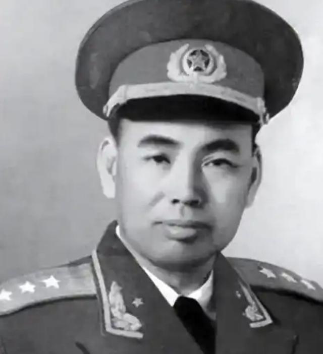 许世友攻打越南谅山有多狠？下令不准留一间房，越军一个团剩72人。
1979年2月