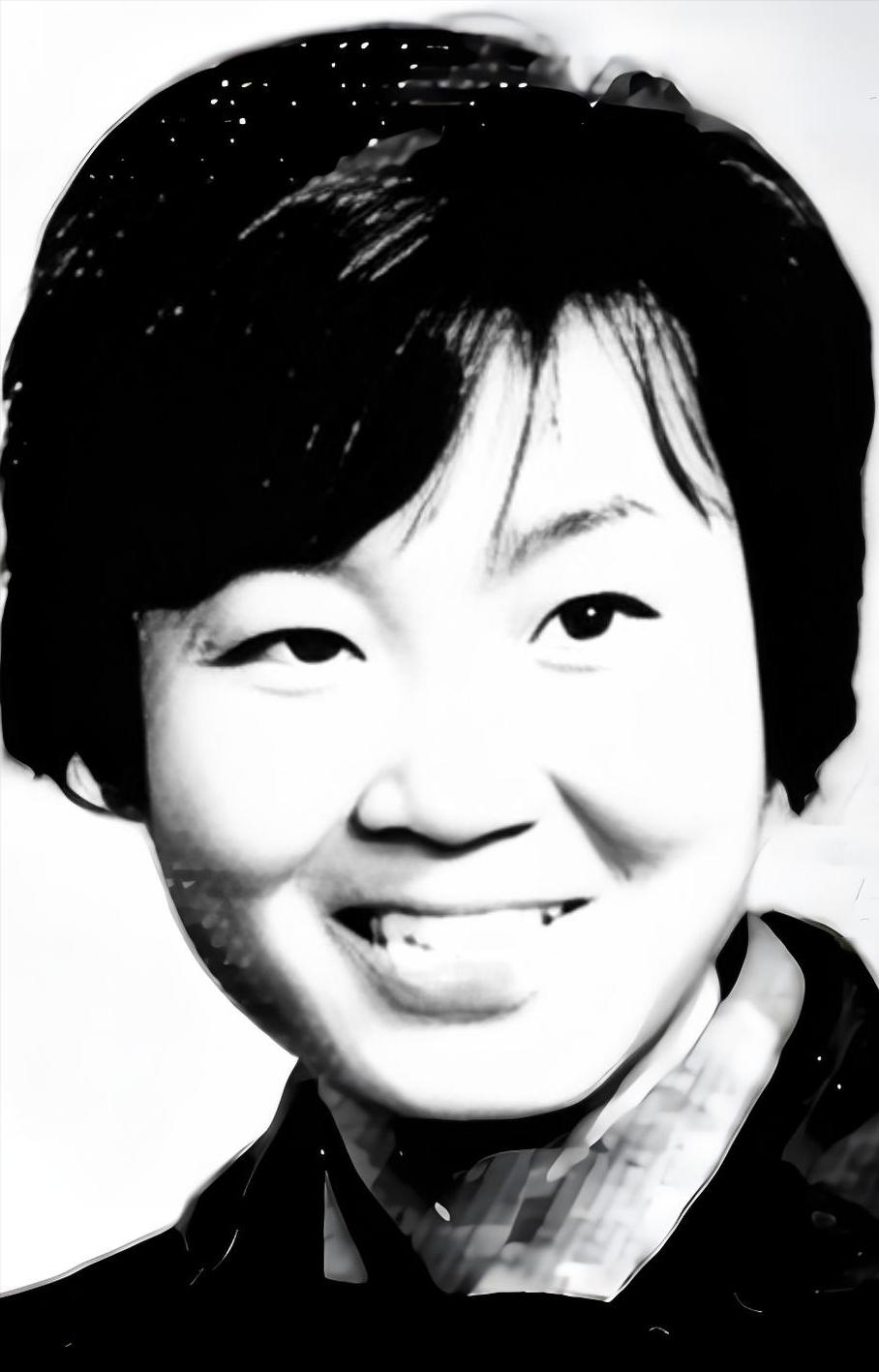 [太阳]1974年，21岁女知青，夜间独自去厕所，却神秘失踪。连队把整座山翻了个