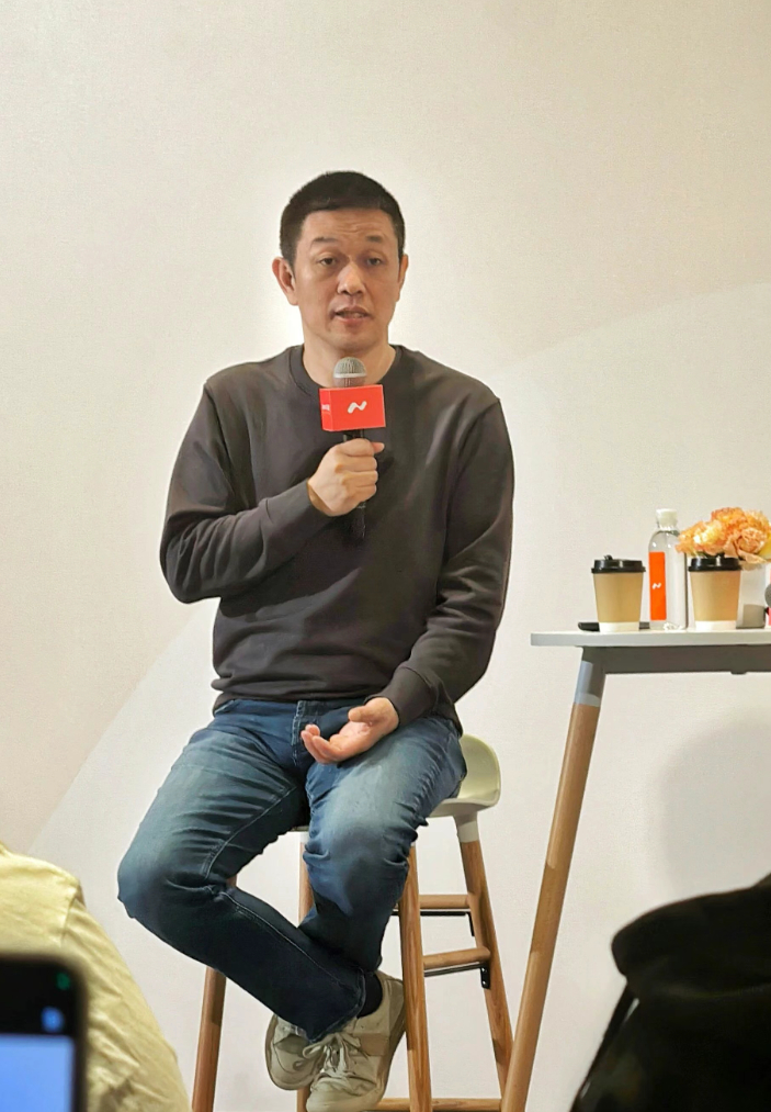 李斌回应乐道L90换代争议近日，乐道L90上市9个月后推出2026款L90智能焕