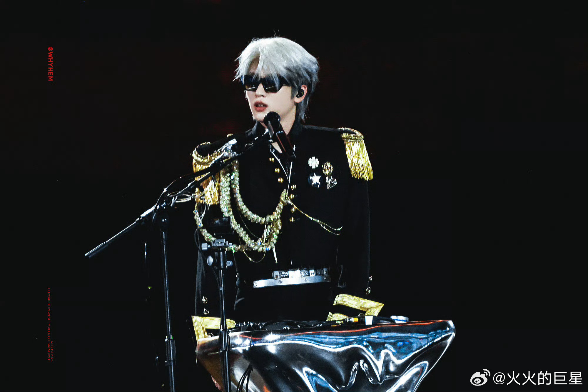 少年暴君严浩翔 少年暴君严浩翔军装制服造型