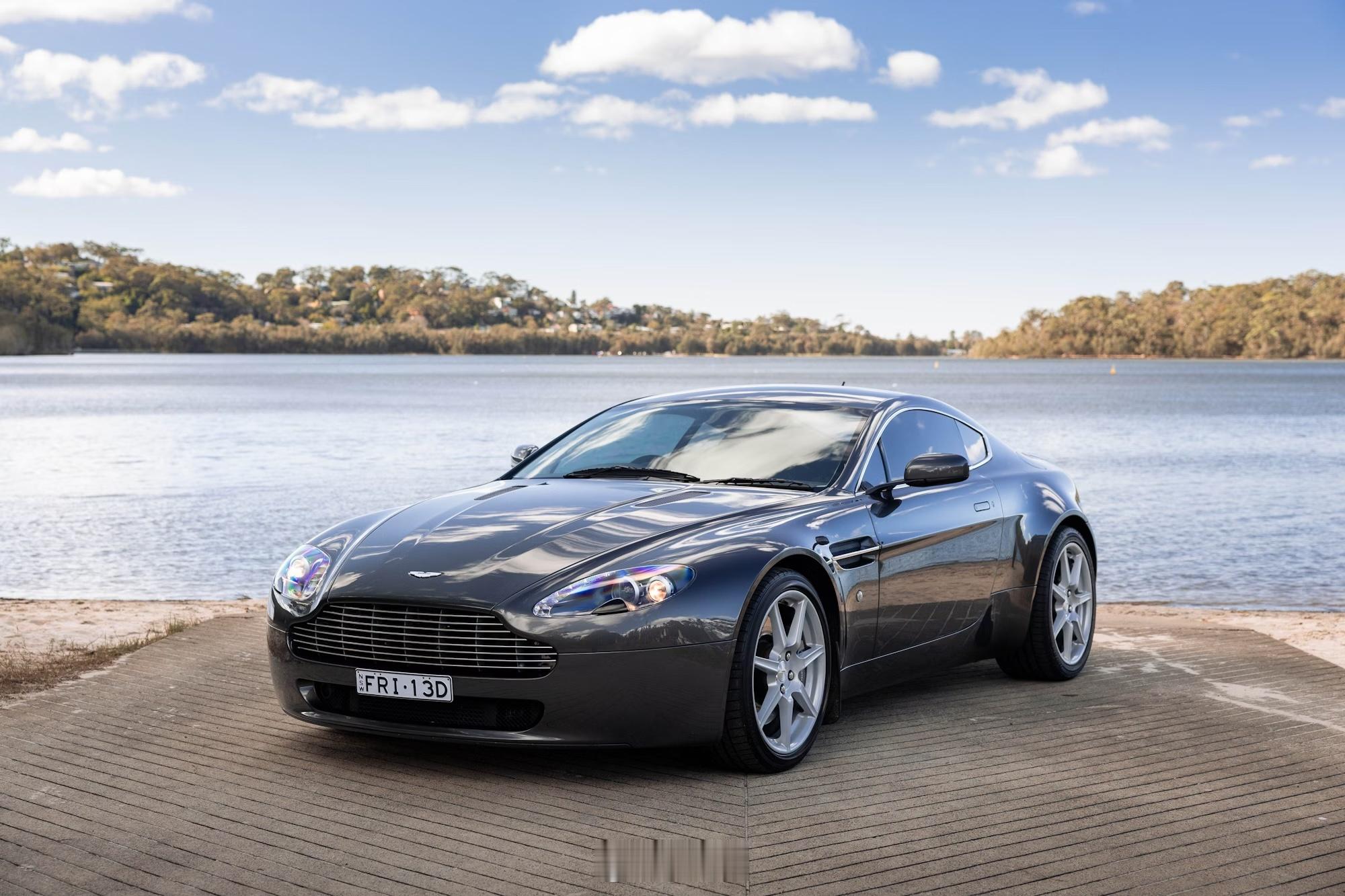 早啊[太阳]Aston Martin V8 Vantage早安 座驾car 汽场