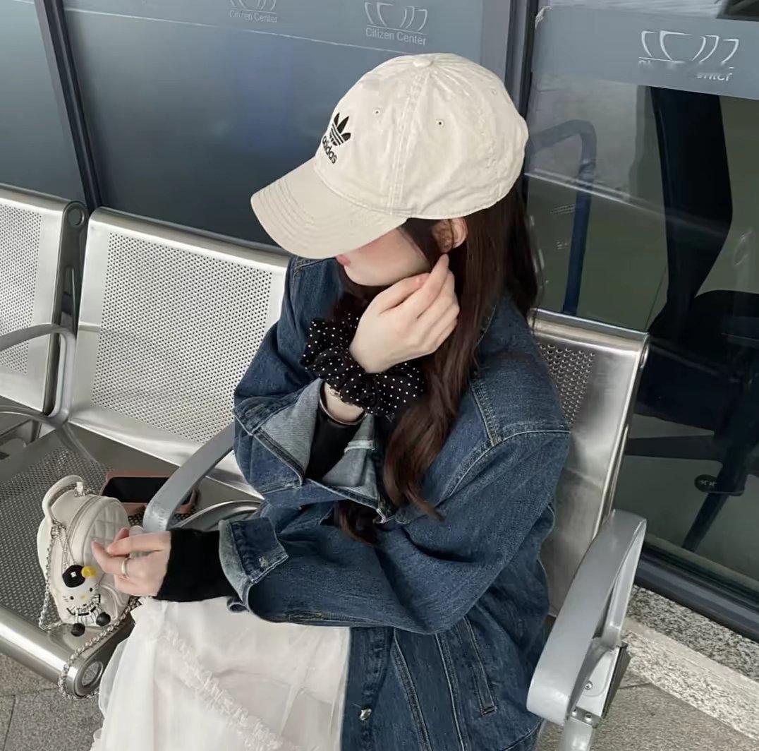 “如果你很享受现在的单身状态，那说明你的上一段感情很糟糕。总有一个人的离开，会让