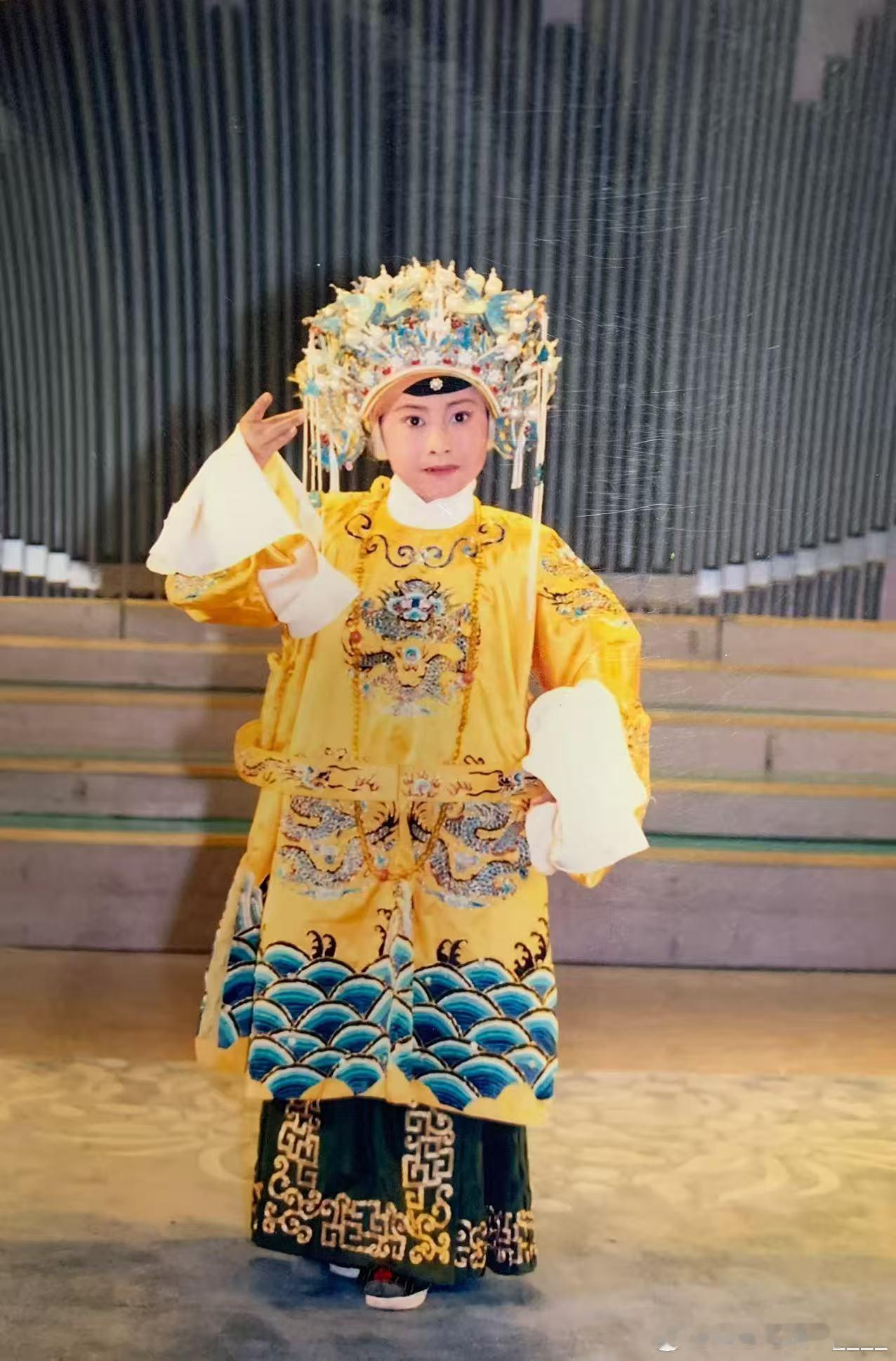 魏玉慧相思遥 从5岁央视舞台上的稚嫩亮相，到百名戏曲童星中的从容表现，京剧童星魏