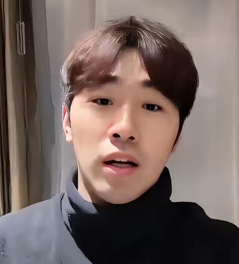 闫安在直播间提醒大家！海口亚洲杯即将开打！别被有预谋的黑子带偏，这帮人临近比赛又