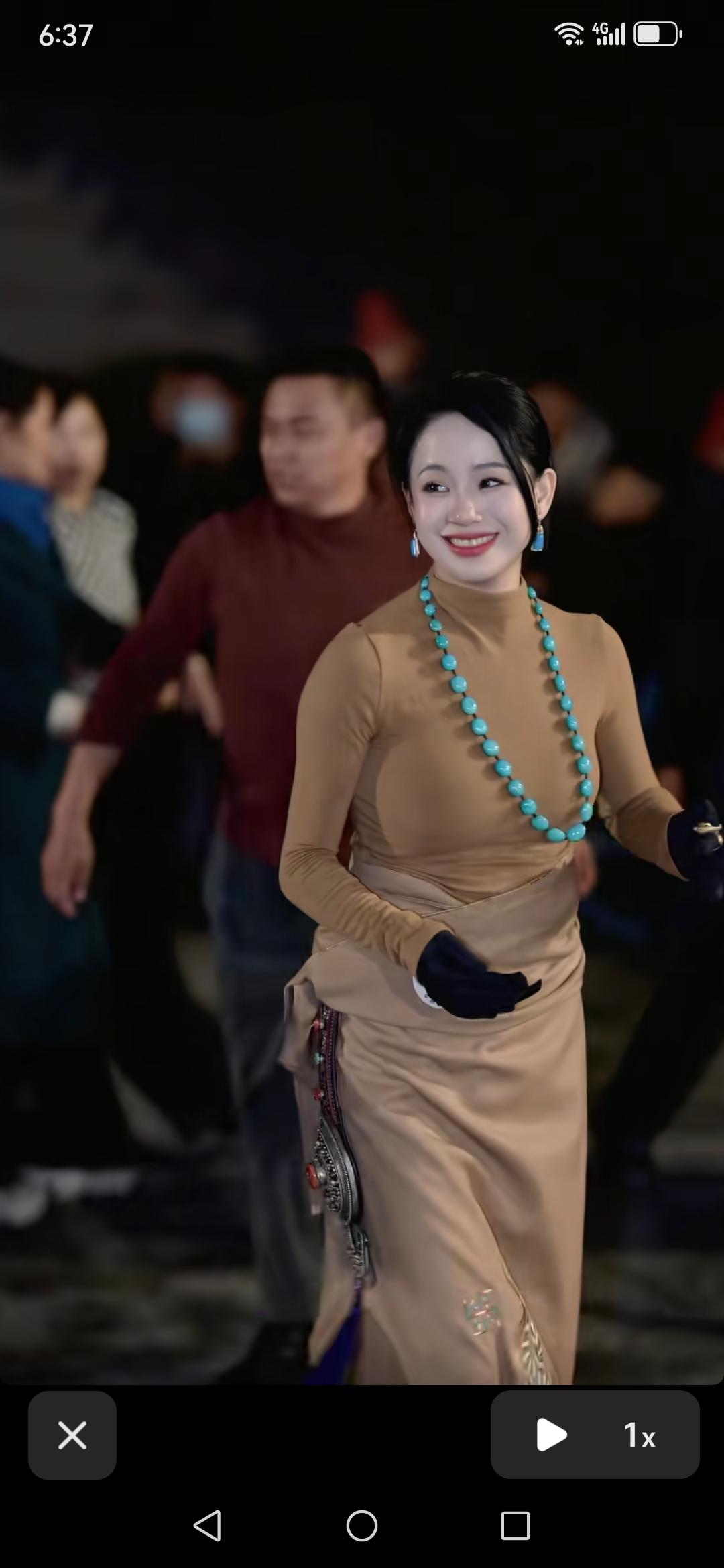 这个世界，并非有那么多有钱人，也不存在那么多能理所当然一直顺风顺水的老板。那些大