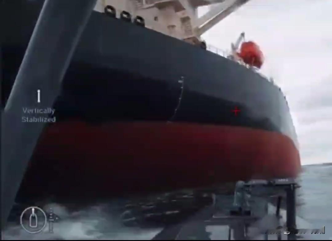 🎥 时讯！乌克兰无人艇在黑海袭击了又一艘与俄罗斯有关，悬挂科摩罗旗帜的船只"达