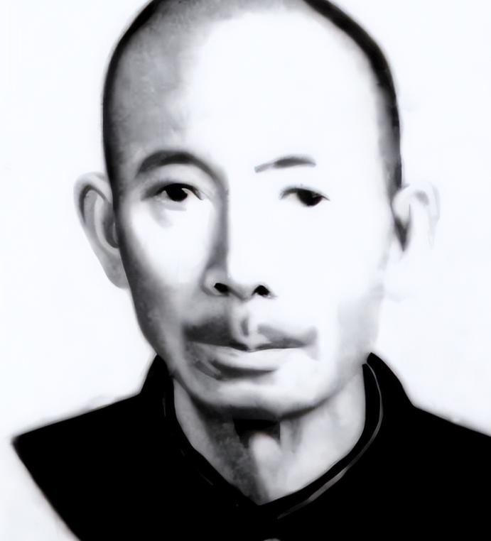 1976年，一名老人在北京军事博物馆参观时，看着四下无人，偷偷摸了一下文物，被工