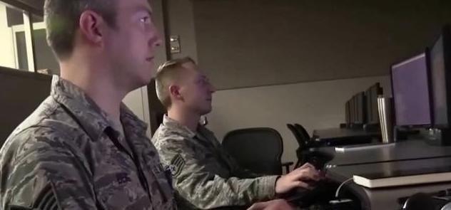 美国分分钟让中国断网？全球仅13台根服务器，美国独占10台，中国却一台都没有，一