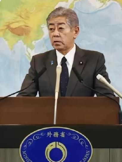 挑衅完就怂？中方对日军民两用物项出口禁令刚生效，日本外务省就急到凌晨加班抗议，要