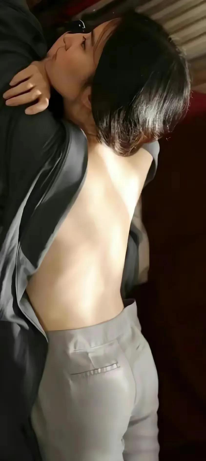 玉背