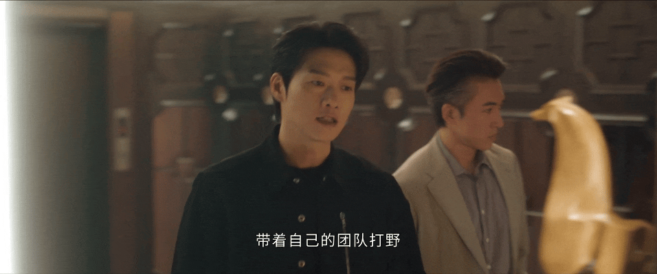 无可替代男女主是贺涵唐晶幼年体电视剧无可替代 叶信之看徐迟的眼神，分明就是“我最