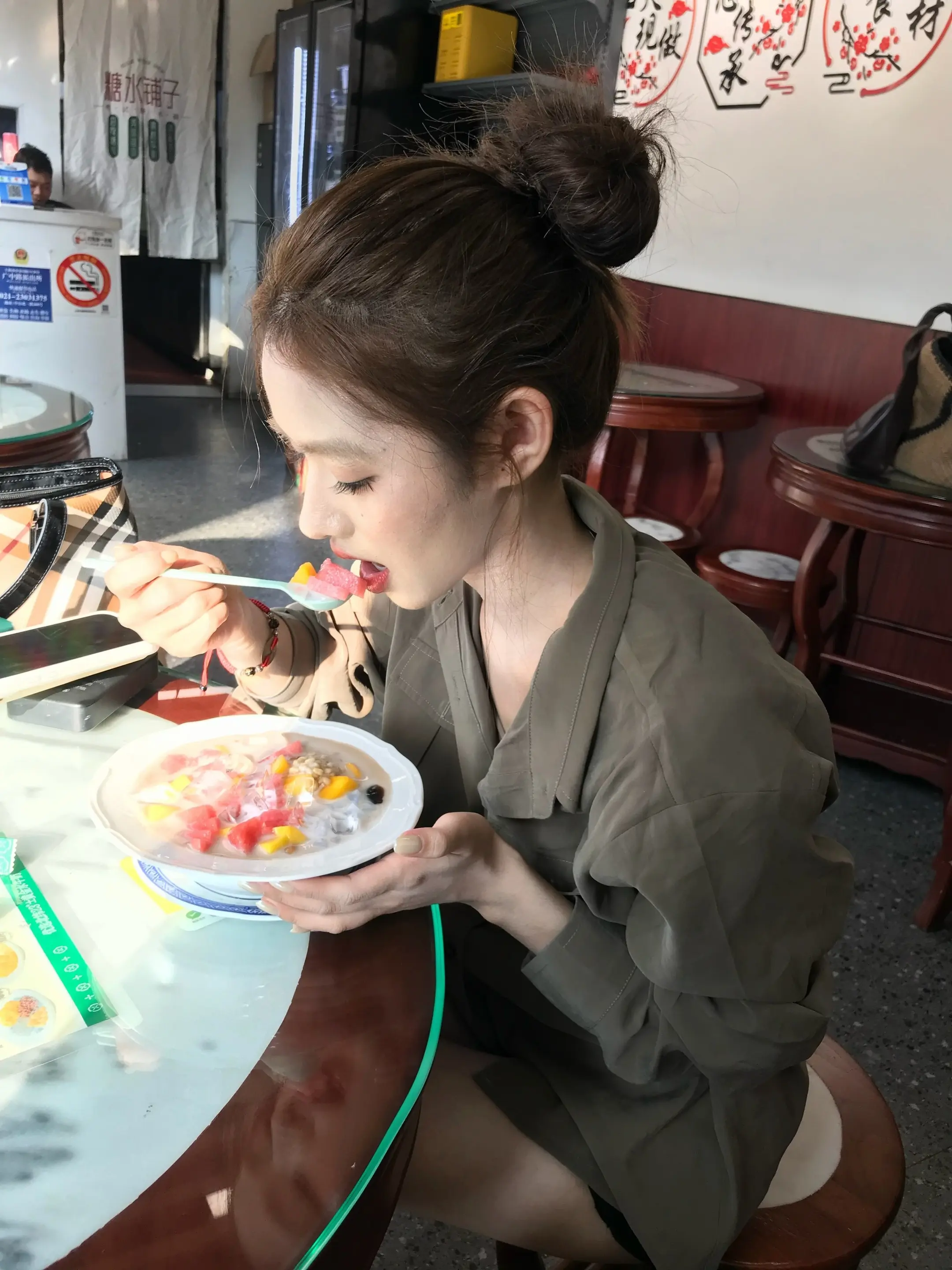 有什么抵得过心甘情愿 有什么蠢得过自欺欺人