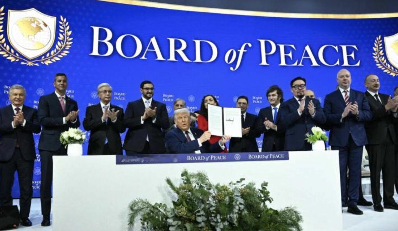 特朗普在达沃斯正式启动了他倡议的“和平委员会”，但场面略显冷清：仅有19国代表出