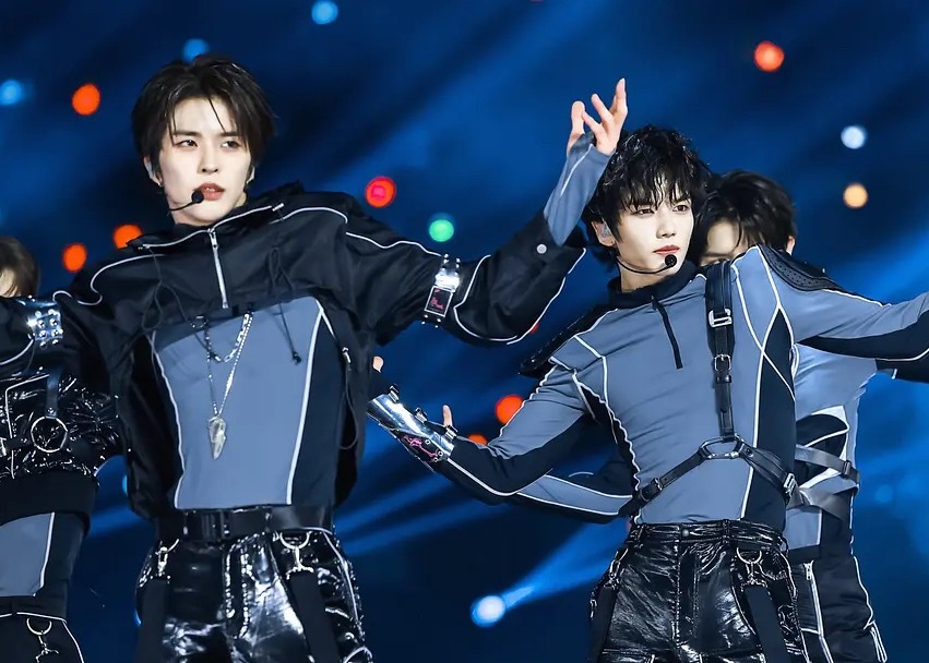 男练有属于自己的棍铲 